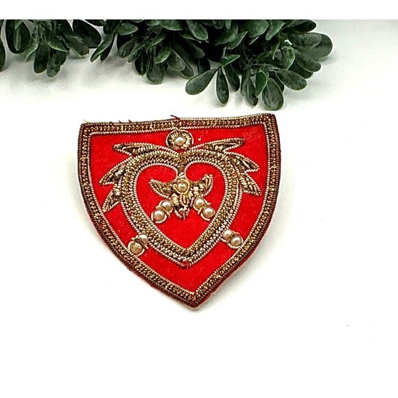 Vintage Red & Gold Embroidered Badge With Pearls - Picture 1 of 2